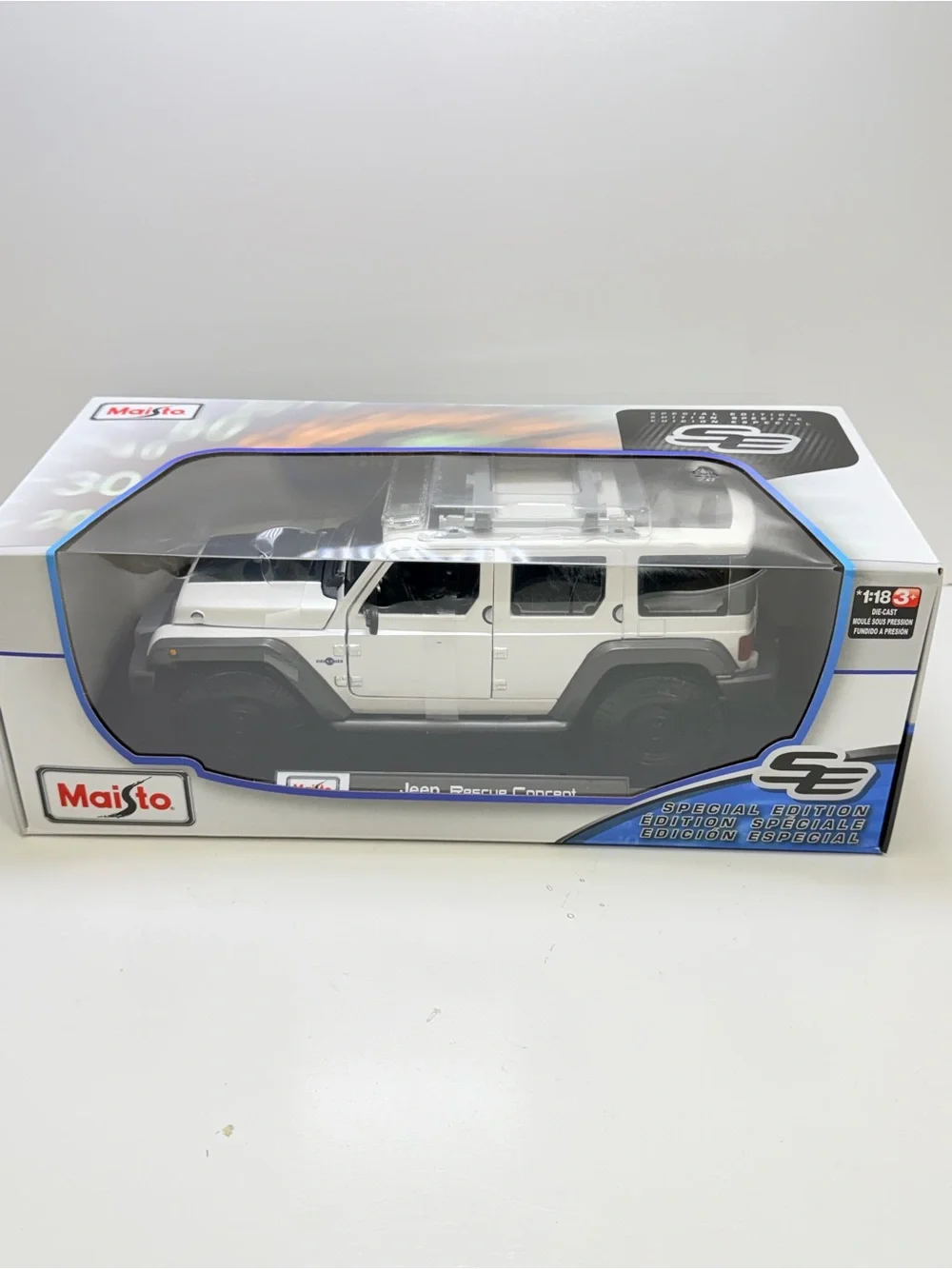 Maisto White Jeep Rescue Concept Die-Cast Toy Vehicle